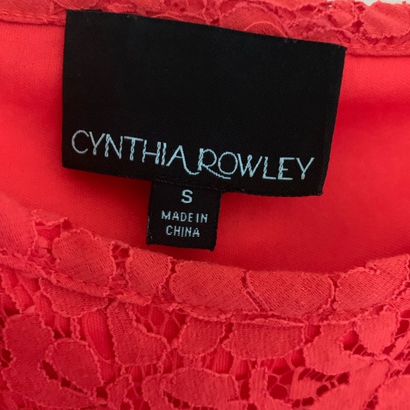 2/$16 Coral color lace Cynthia Rowland  top size S - Picture 4 of 4